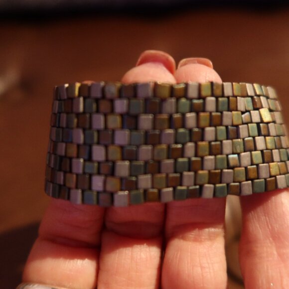 $80 cube bead artisan bracelet blue green grey silver toggle closure - Picture 3 of 12